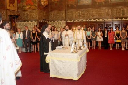 Slujbă de mulţumire pentru absolvenţii Facultăţii de Medicină şi Farmacie din Galaţi – fotografia 4