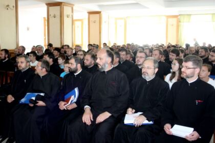 Sesiunea festivă de închidere a proiectului „Alege Şcoala!“ în Arhiepiscopia Dunării de Jos – fotografia 2