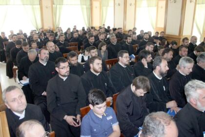 Sesiunea festivă de închidere a proiectului „Alege Şcoala!“ în Arhiepiscopia Dunării de Jos – fotografia 12