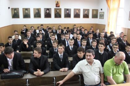 Eveniment ştiinţific la Seminarul Teologic „Sfântul Apostol Andrei“ din Galaţi – fotografia 2