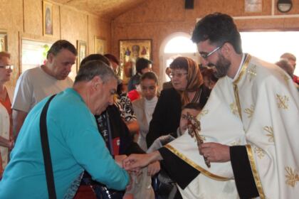 Activitate social-filantropică la parohia „Sfântul Ştefan cel Mare“ din Galaţi – fotografia 8