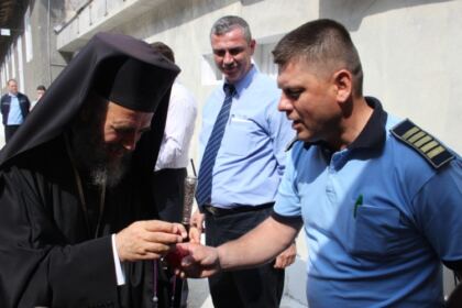 Vizita pascală a Înaltpreasfinţitului Părinte Arhiepiscop Casian la Penitenciarul Galaţi – fotografia 8