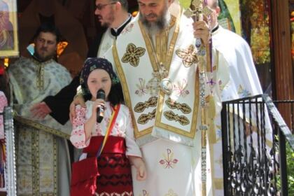 Etapa eparhială a concursului–spectacol „Bucuria de a fi creştin“,  în Arhiepiscopia Dunării de Jos – fotografia 2