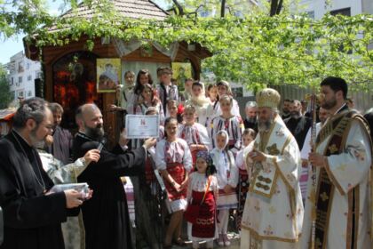 Etapa eparhială a concursului–spectacol „Bucuria de a fi creştin“,  în Arhiepiscopia Dunării de Jos – fotografia 8