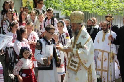 Etapa eparhială a concursului–spectacol „Bucuria de a fi creştin“,  în Arhiepiscopia Dunării de Jos – fotografia 9