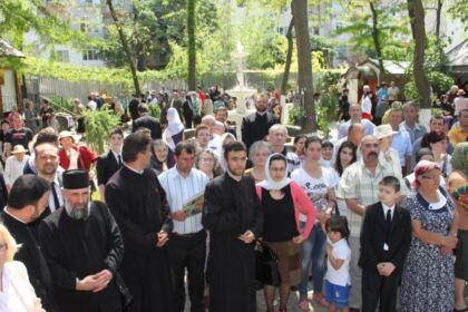 Etapa eparhială a concursului–spectacol „Bucuria de a fi creştin“,  în Arhiepiscopia Dunării de Jos – fotografia 12