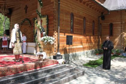 Etapa eparhială a concursului–spectacol „Bucuria de a fi creştin“,  în Arhiepiscopia Dunării de Jos – fotografia 33