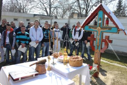 Sfinţirea noii troiţe din cadrul Penitenciarului Galaţi – fotografia 7