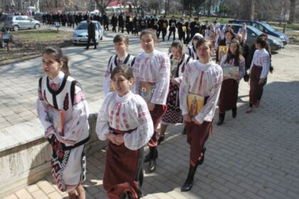 Duminica Ortodoxiei sărbătorită în Arhiepiscopia Dunării de Jos – fotografia 12