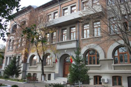 Sfinţii Cosma şi Damian prăznuiţi la Aşezământul Filantropic „Sfântul Vasile cel Mare“ din Galaţi – fotografia 1