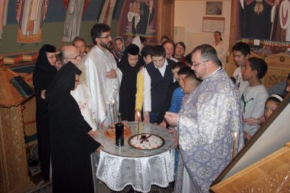 Sfinţii Cosma şi Damian prăznuiţi la Aşezământul Filantropic „Sfântul Vasile cel Mare“ din Galaţi – fotografia 11