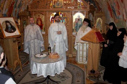 Sfinţii Cosma şi Damian prăznuiţi la Aşezământul Filantropic „Sfântul Vasile cel Mare“ din Galaţi – fotografia 12