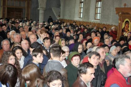 Hramul bisericii „Pogorârea Sfântului Duh şi Sf Stelian“ din Galaţi – fotografia 1