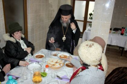 Hramul bisericii „Pogorârea Sfântului Duh şi Sf Stelian“ din Galaţi – fotografia 6