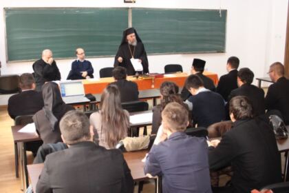 Simpozion ştiinţific studenţesc la Galaţi – fotografia 1
