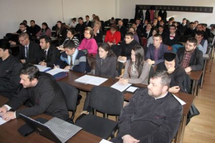 Simpozion ştiinţific studenţesc la Galaţi – fotografia 2