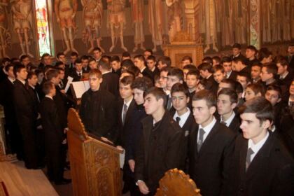 Simpozion ştiinţific interseminarial la Galaţi – fotografia 4