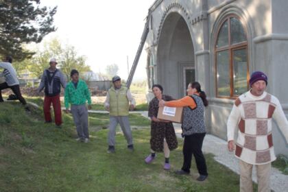 Asociaţia Ecumenică a Bisericilor din România sprijină familiile sinistrate din judeţul Galaţi – fotografia 11