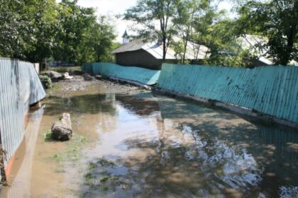 Acţiuni filantropice pentru persoanele sinitrate din judeţul Galaţi – fotografia 8