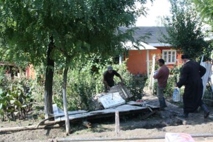 Acţiuni filantropice pentru persoanele sinitrate din judeţul Galaţi – fotografia 22
