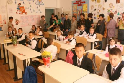 Deschiderea noului an şcolar la Seminarul Teologic „Sfântul Apostol Andrei“ din Galaţi – fotografia 20
