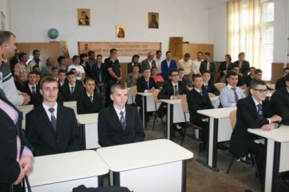Deschiderea noului an şcolar la Seminarul Teologic „Sfântul Apostol Andrei“ din Galaţi – fotografia 22