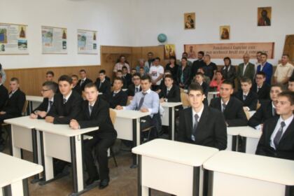 Deschiderea noului an şcolar la Seminarul Teologic „Sfântul Apostol Andrei“ din Galaţi – fotografia 23