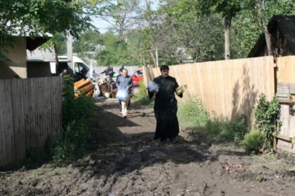 Pod de speranţă peste necazuri şi suferinţe – fotografia 14