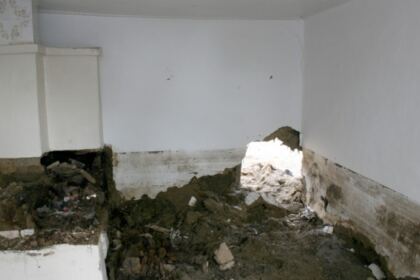 Cooperare între Biserică şi autorităţi pentru sprijinirea sinistraţilor – fotografia 17