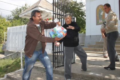 Românii din diaspora, alături de familiile sinistrate din Galaţi – fotografia 25