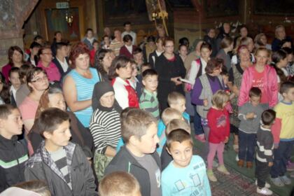 Rechizite şcolare oferite de Arhiepiscopia Dunării de Jos – fotografia 12