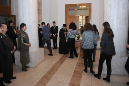 Întâlnirea Înaltpresfinţitului Arhiepiscop Casian cu tinerii de la Colegiul „Nicolae Bălcescu“ din Brăila – fotografia 5