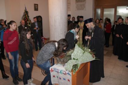 Întâlnirea Înaltpresfinţitului Arhiepiscop Casian cu tinerii de la Colegiul „Nicolae Bălcescu“ din Brăila – fotografia 6