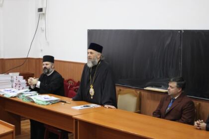 Întâlnirea Înaltpresfinţitului Arhiepiscop Casian cu tinerii de la Colegiul „Nicolae Bălcescu“ din Brăila – fotografia 13