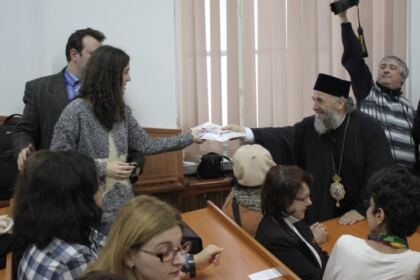 Întâlnirea Înaltpresfinţitului Arhiepiscop Casian cu tinerii de la Colegiul „Nicolae Bălcescu“ din Brăila – fotografia 25
