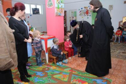 Vizita Înaltpreasfinţitului Casian la Grădiniţa „Familia“ din Brăila – fotografia 4