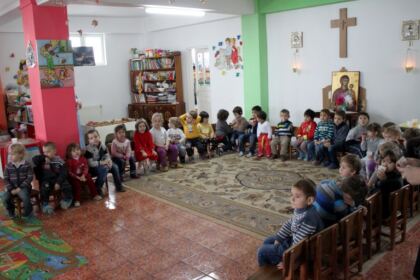 Vizita Înaltpreasfinţitului Casian la Grădiniţa „Familia“ din Brăila – fotografia 12