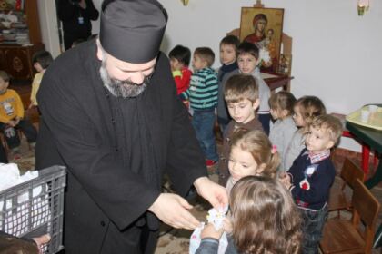 Vizita Înaltpreasfinţitului Casian la Grădiniţa „Familia“ din Brăila – fotografia 19