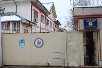 Înaltpreasfinţitul Părinte Arhiepiscop Casian a vizitat persoanele private de libertate de la Penitenciarul Brăila – fotografia 1