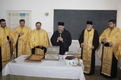 Înaltpreasfinţitul Părinte Arhiepiscop Casian a vizitat persoanele private de libertate de la Penitenciarul Brăila – fotografia 8