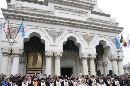 Festivalul de datini şi obiceiuri „Tudor Pamfile” la Catedrala Arhiepiscopală din Galaţi – fotografia 6
