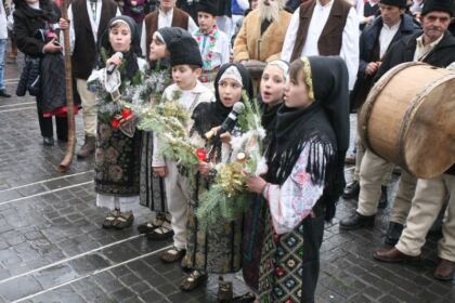 Festivalul de datini şi obiceiuri „Tudor Pamfile” la Catedrala Arhiepiscopală din Galaţi – fotografia 12