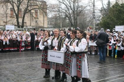 Festivalul de datini şi obiceiuri „Tudor Pamfile” la Catedrala Arhiepiscopală din Galaţi – fotografia 16