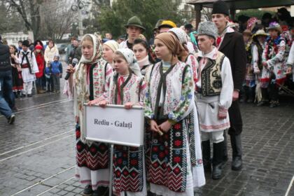 Festivalul de datini şi obiceiuri „Tudor Pamfile” la Catedrala Arhiepiscopală din Galaţi – fotografia 27