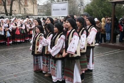 Festivalul de datini şi obiceiuri „Tudor Pamfile” la Catedrala Arhiepiscopală din Galaţi – fotografia 37