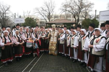 Festivalul de datini şi obiceiuri „Tudor Pamfile” la Catedrala Arhiepiscopală din Galaţi – fotografia 39