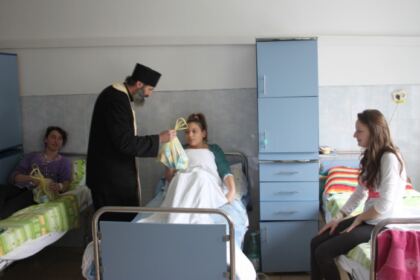 Activităţi social-filantropice la Duminica Înfricoşătoarei Judecăţi – fotografia 5