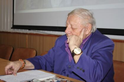 Poetul Mihai Eminescu omagiat de tinerii elevi seminarişti – fotografia 4