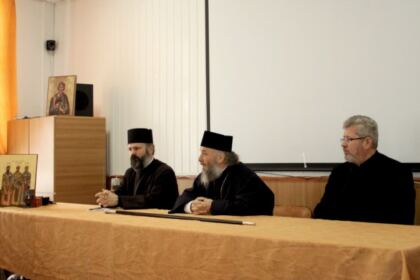Simpozion interliceal la Seminarul „Sf. Ap. Andrei“ din Galaţi – fotografia 9