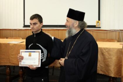 Simpozion interliceal la Seminarul „Sf. Ap. Andrei“ din Galaţi – fotografia 18